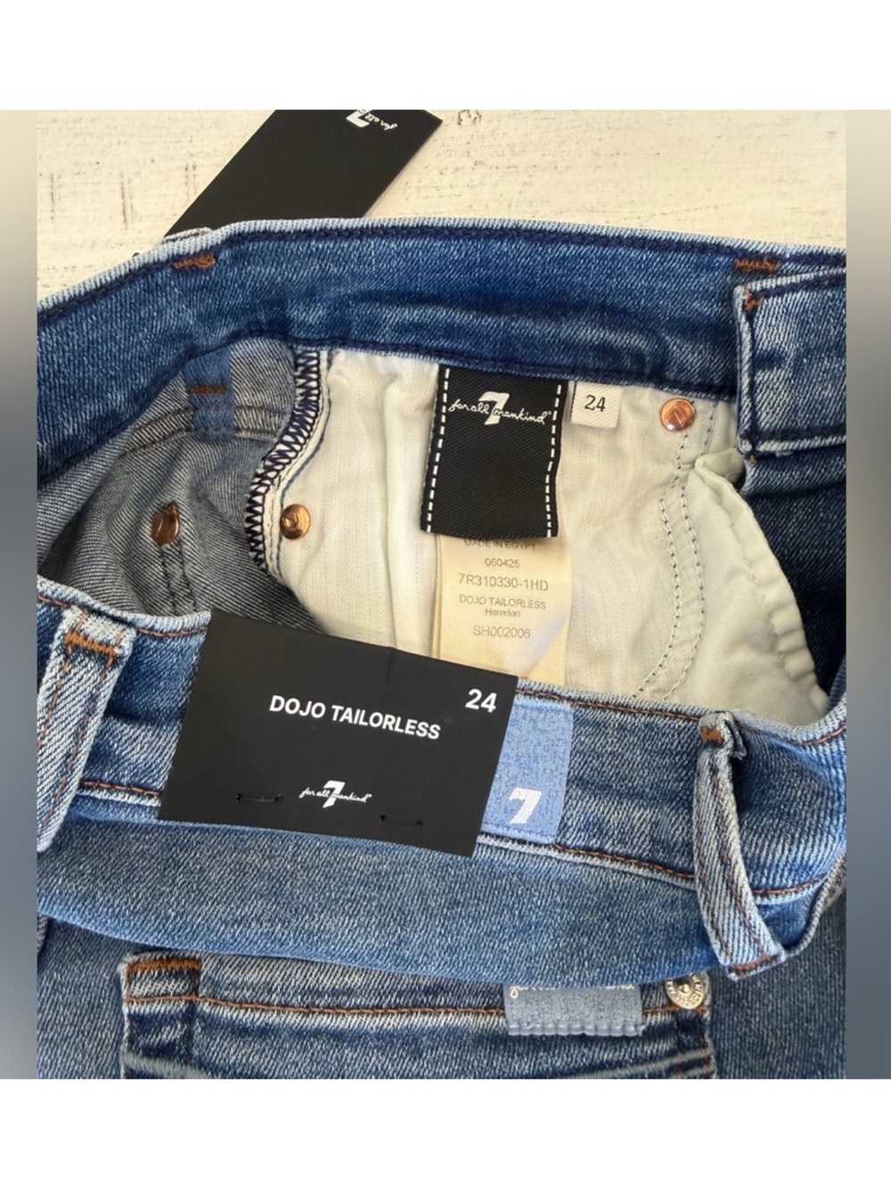 7 For All Mankind Tailorless Dojo Jeans Women's Flare Leg Trousers NWT Size 24 - Picture 5 of 7